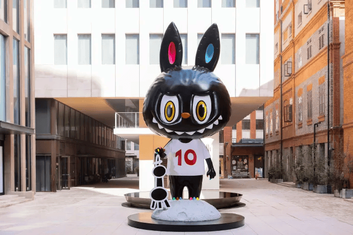 出LABUBU十周年系列收藏卡瓦力游戏试玩全球收藏卡巨头推(图2) 出LABUBU十周年系列收藏卡瓦力游戏试玩全球收藏卡巨头推(图2)